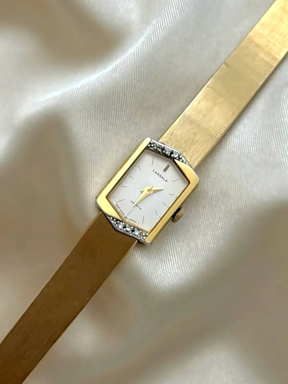AUTHENTIC VINTAGE LASSALE BY SEIKO GOLD DAINTY WATCH